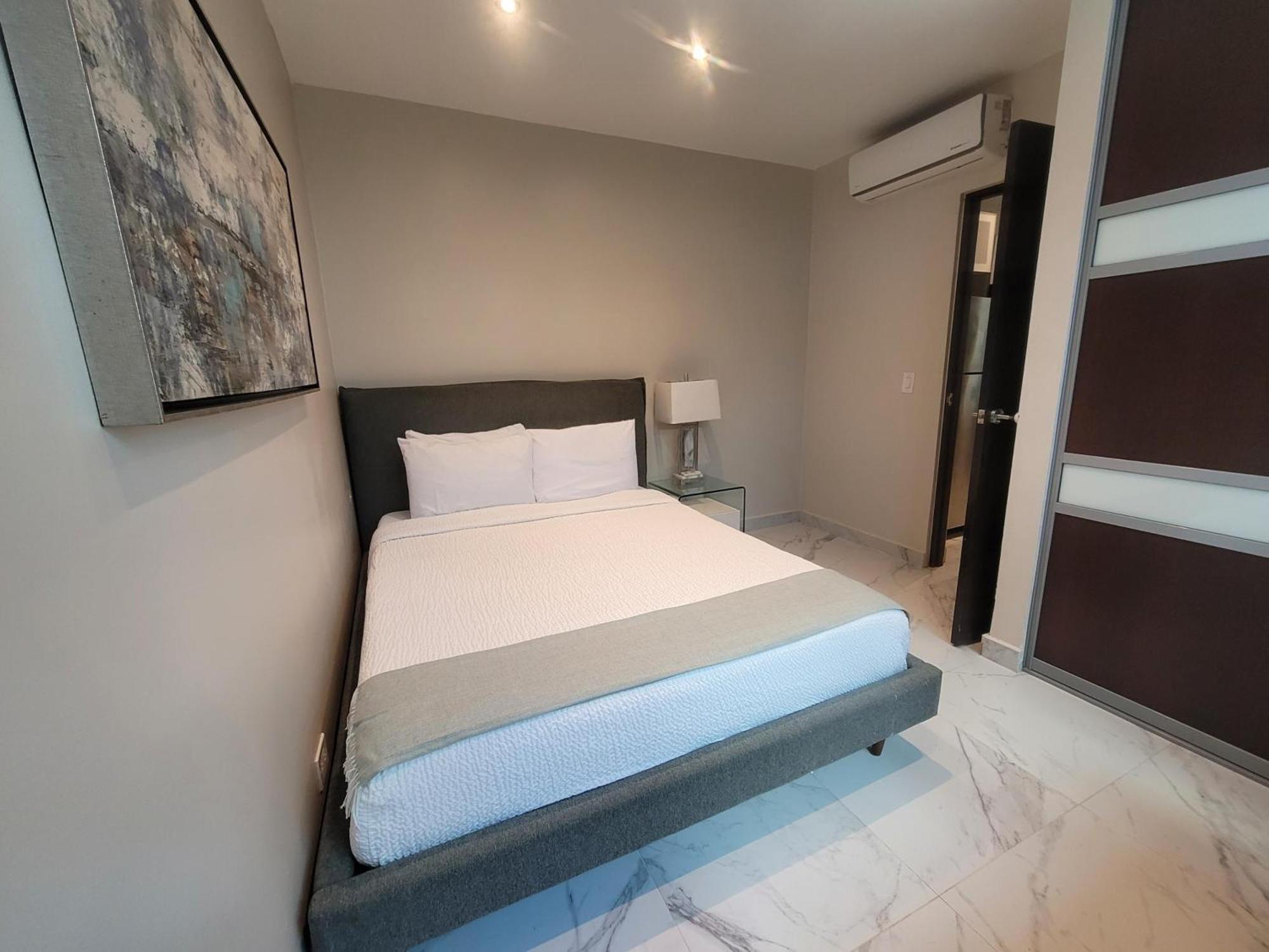 1120 Vieques By With Bear *